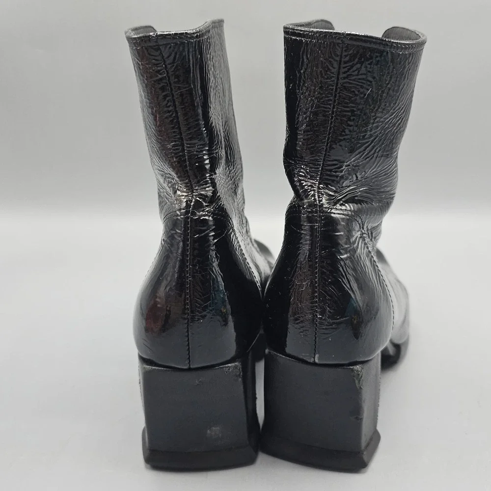 Fluevog Niki Ankle Front Zip Nappa Patent Leather Boots Sz 9.5 2.5